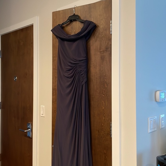 Ruched One-Shoulder Trumpet Gown - Picture 5 of 8